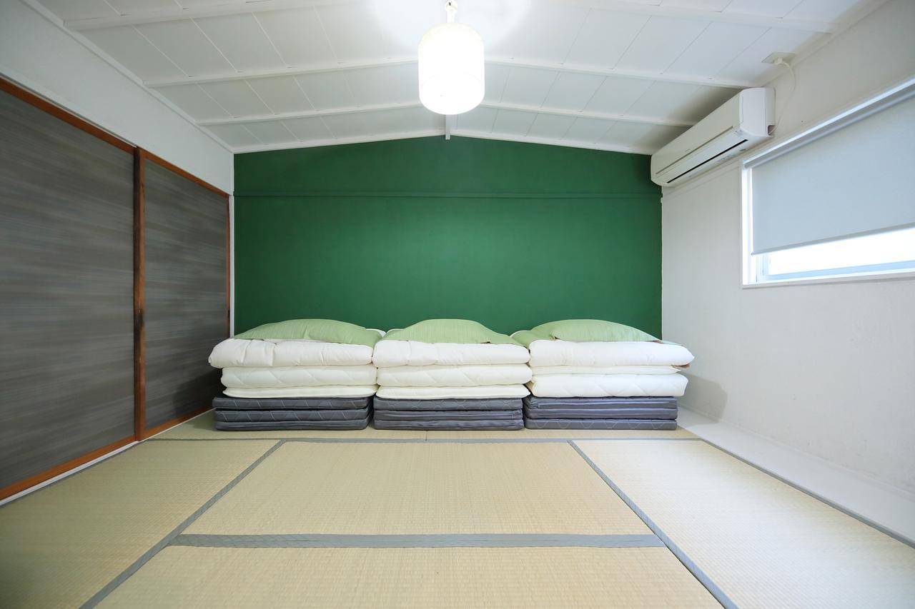 Raku Hostel Ōsaka Exterior foto