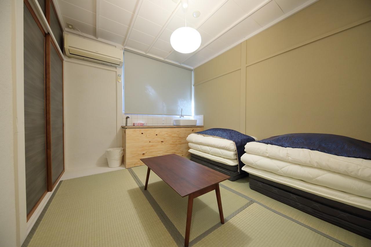 Raku Hostel Ōsaka Exterior foto